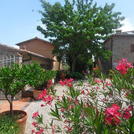 Fullino Nero Rta - Residenza Turistico Alberghiera Siena Exterior foto