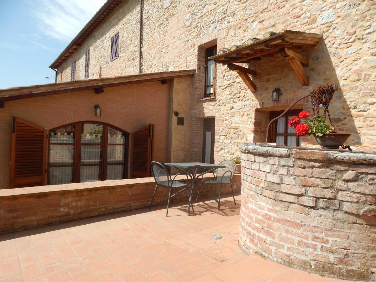Fullino Nero Rta - Residenza Turistico Alberghiera Siena Exterior foto