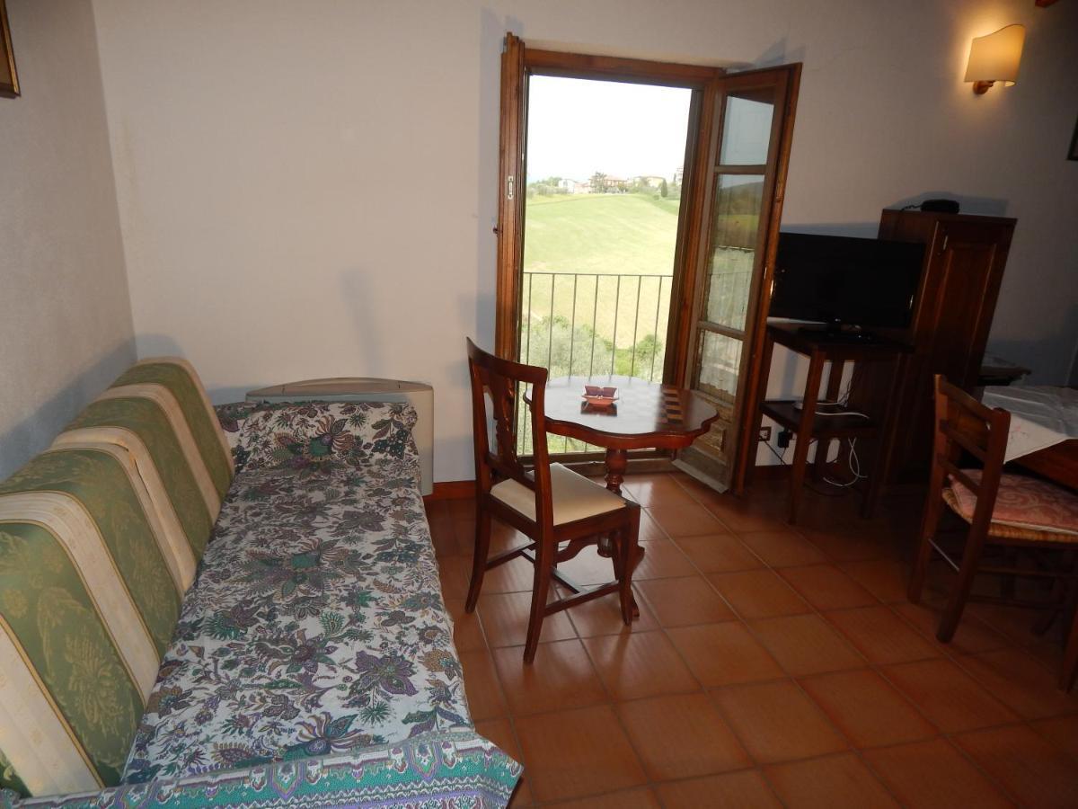 Fullino Nero Rta - Residenza Turistico Alberghiera Siena Exterior foto