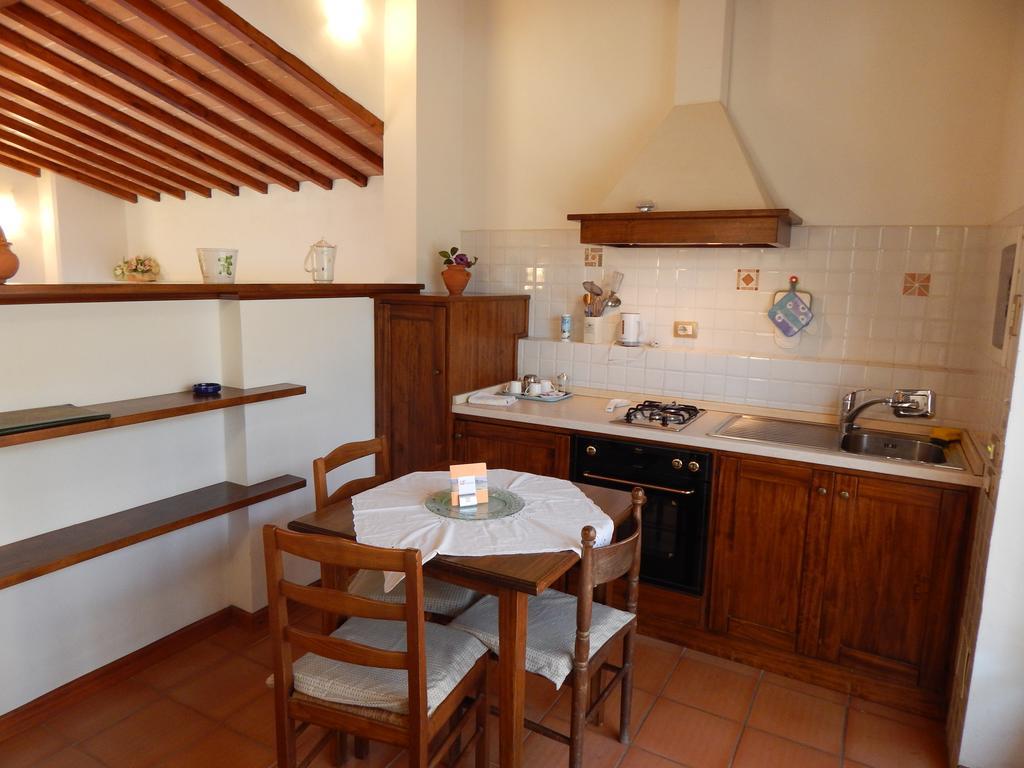 Fullino Nero Rta - Residenza Turistico Alberghiera Siena Exterior foto
