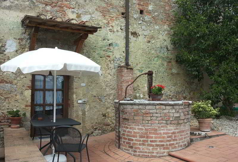 Fullino Nero Rta - Residenza Turistico Alberghiera Siena Exterior foto