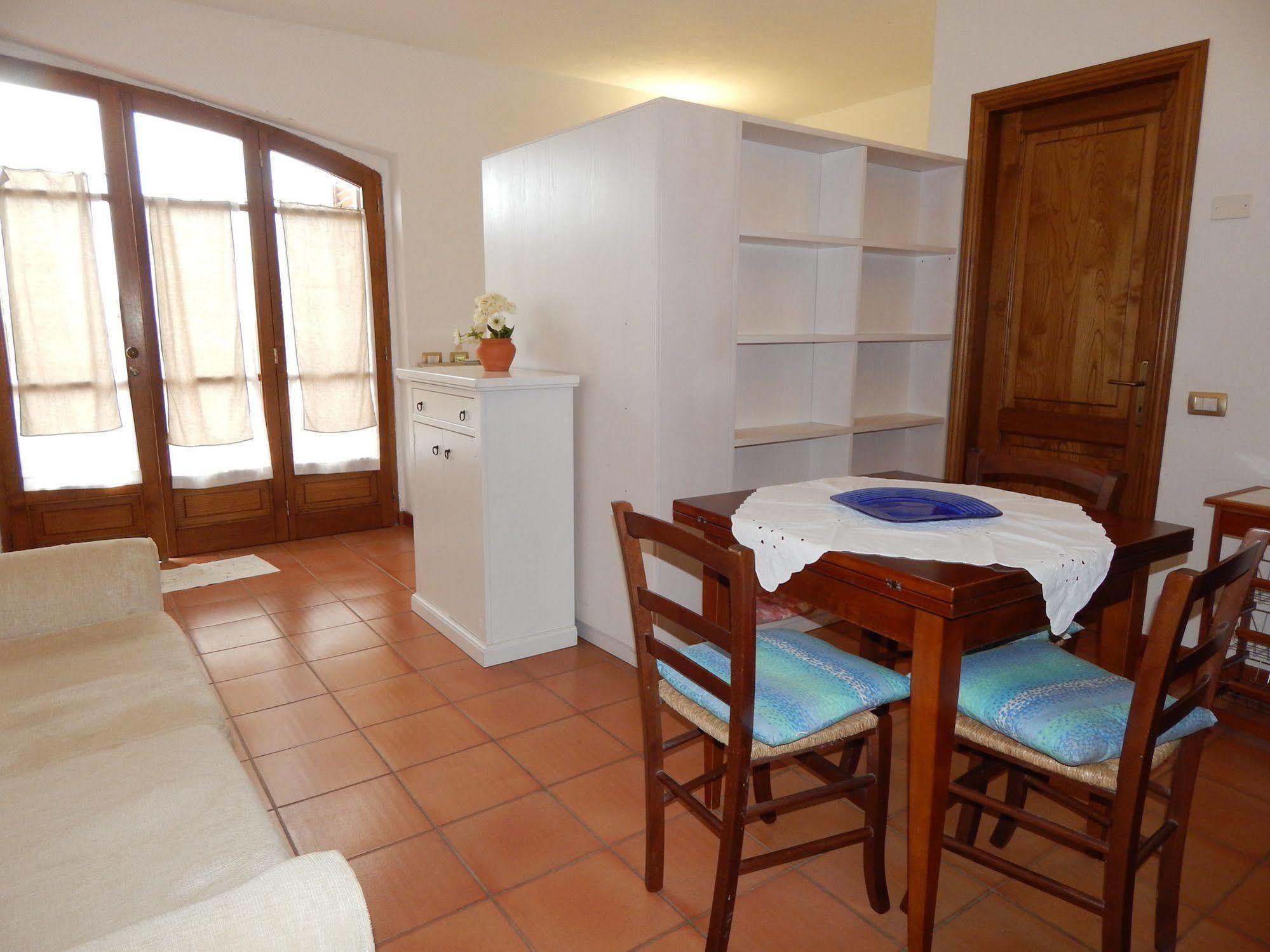 Fullino Nero Rta - Residenza Turistico Alberghiera Siena Exterior foto