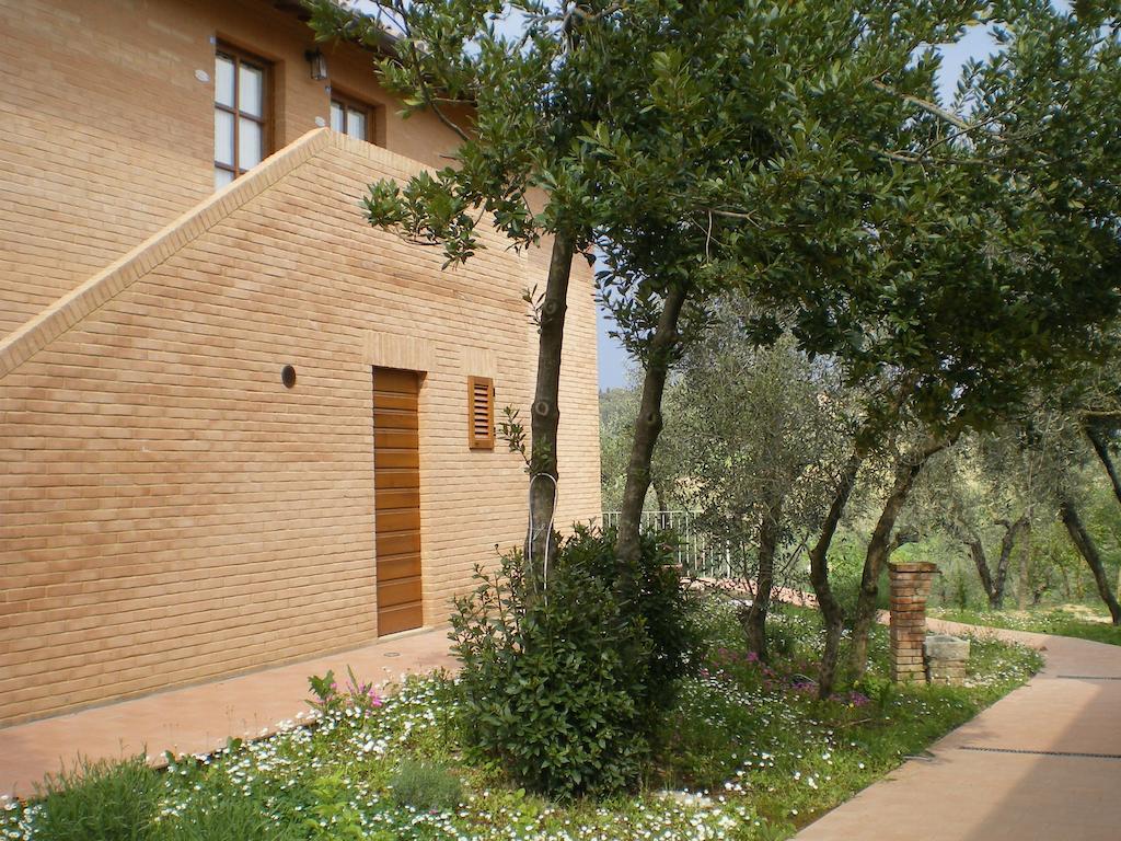 Fullino Nero Rta - Residenza Turistico Alberghiera Siena Exterior foto