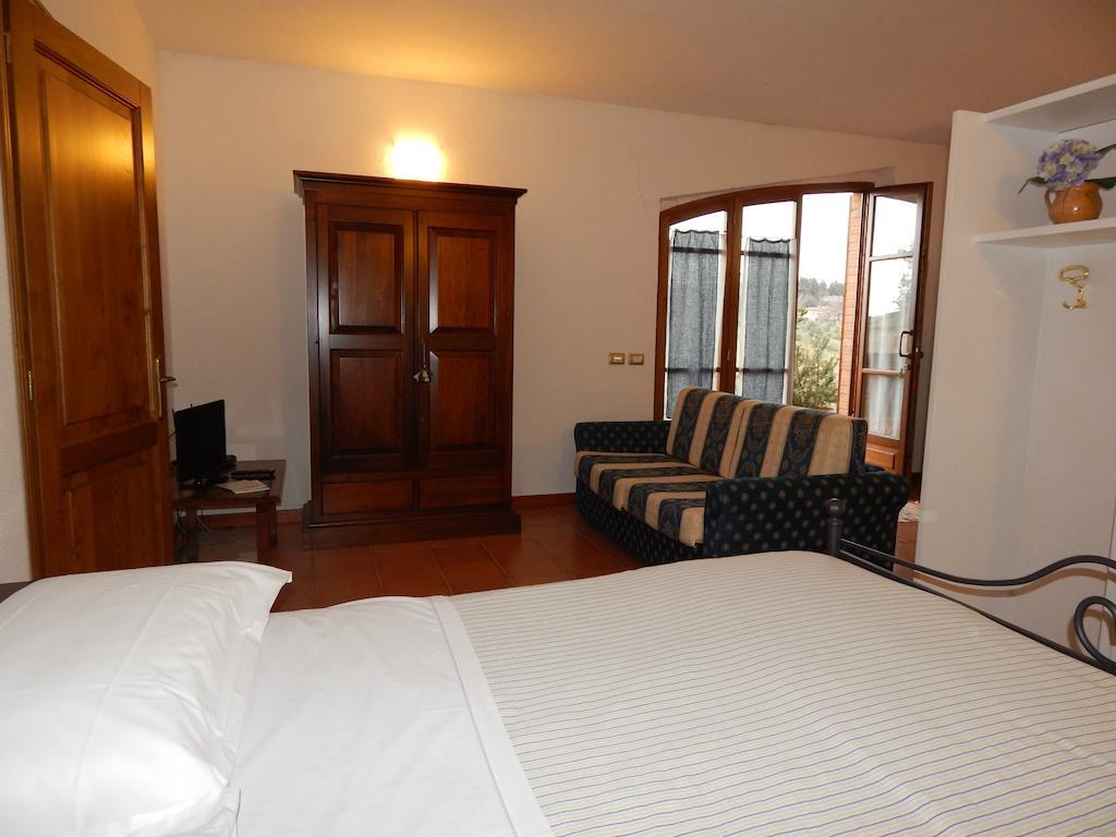 Fullino Nero Rta - Residenza Turistico Alberghiera Siena Exterior foto